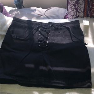 Black Pacsun skirt